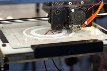 Jak druk 3D wprowadza rewolucję w przemyśle ceramicznym